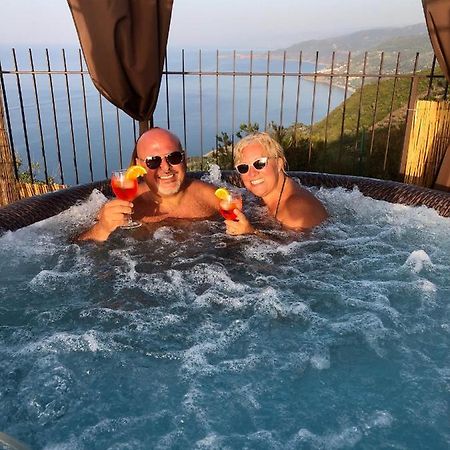 B&B Roomantic & Piscina Idromassaggio Cefalu Luaran gambar