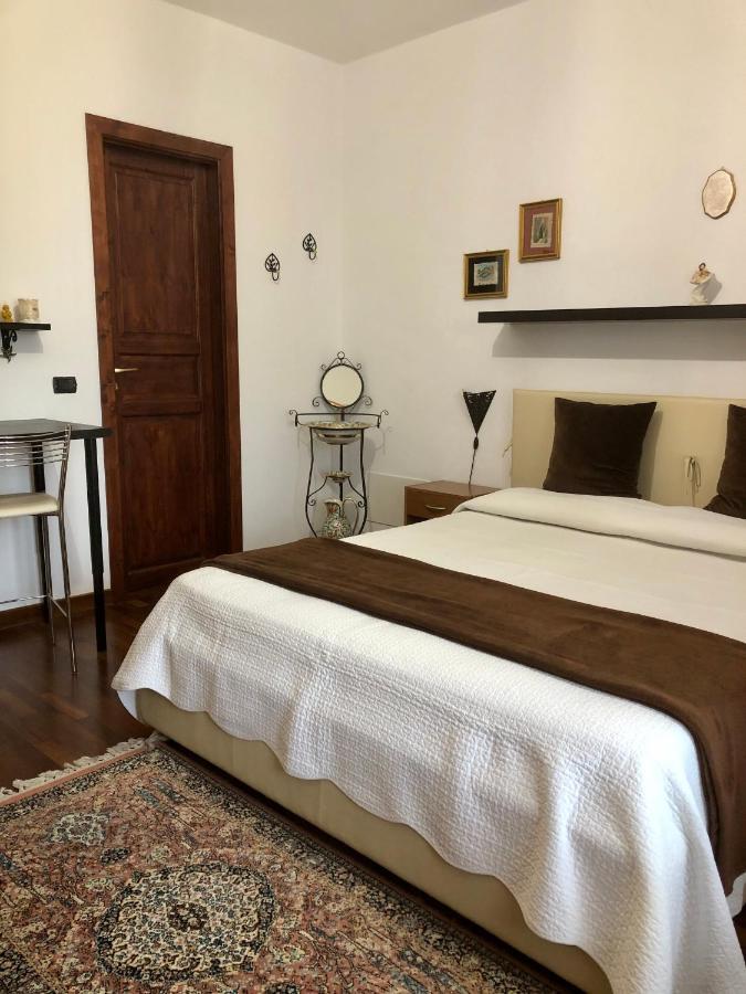 B&B Roomantic & Piscina Idromassaggio Cefalu Luaran gambar