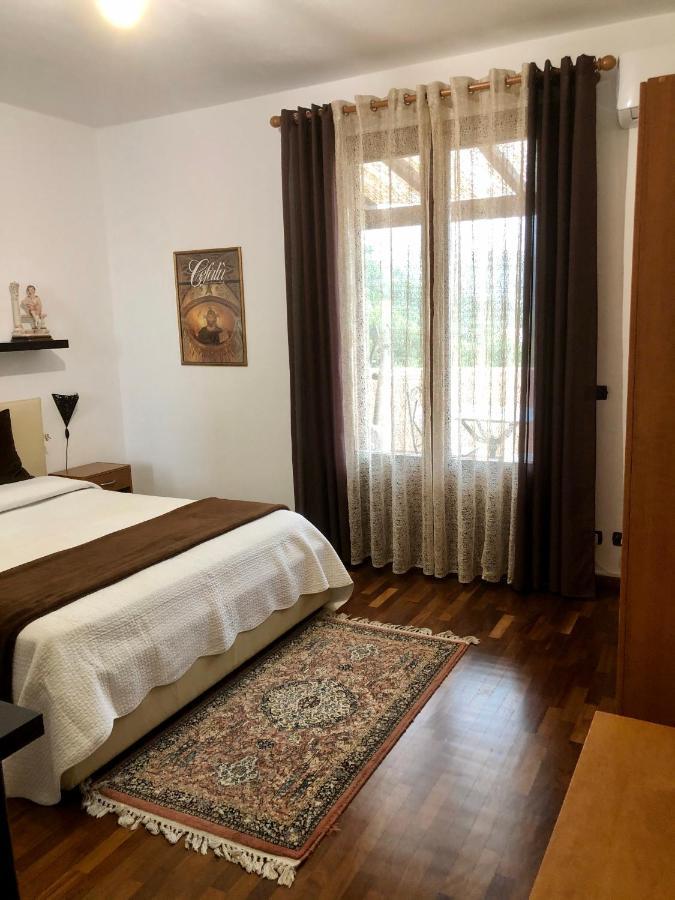 B&B Roomantic & Piscina Idromassaggio Cefalu Luaran gambar